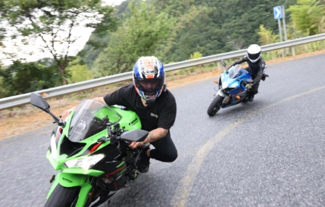 Wie leichte Bluetooth-Helmzubeh&ouml;rteile den britischen Motorradhandel ver&auml;ndern: Ein genauer Blick auf die M&ouml;glichkeiten des OHMIEX D9