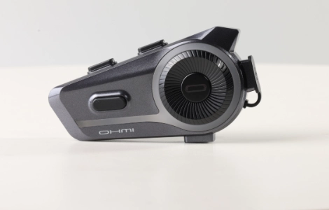 H&ouml;ren Fahrer bei hohen Geschwindigkeiten schlecht? Wie europ&auml;ische H&auml;ndlerpartner einen Schwachpunkt der Fahrer in 18 % h&ouml;here Ums&auml;tze verwandelten